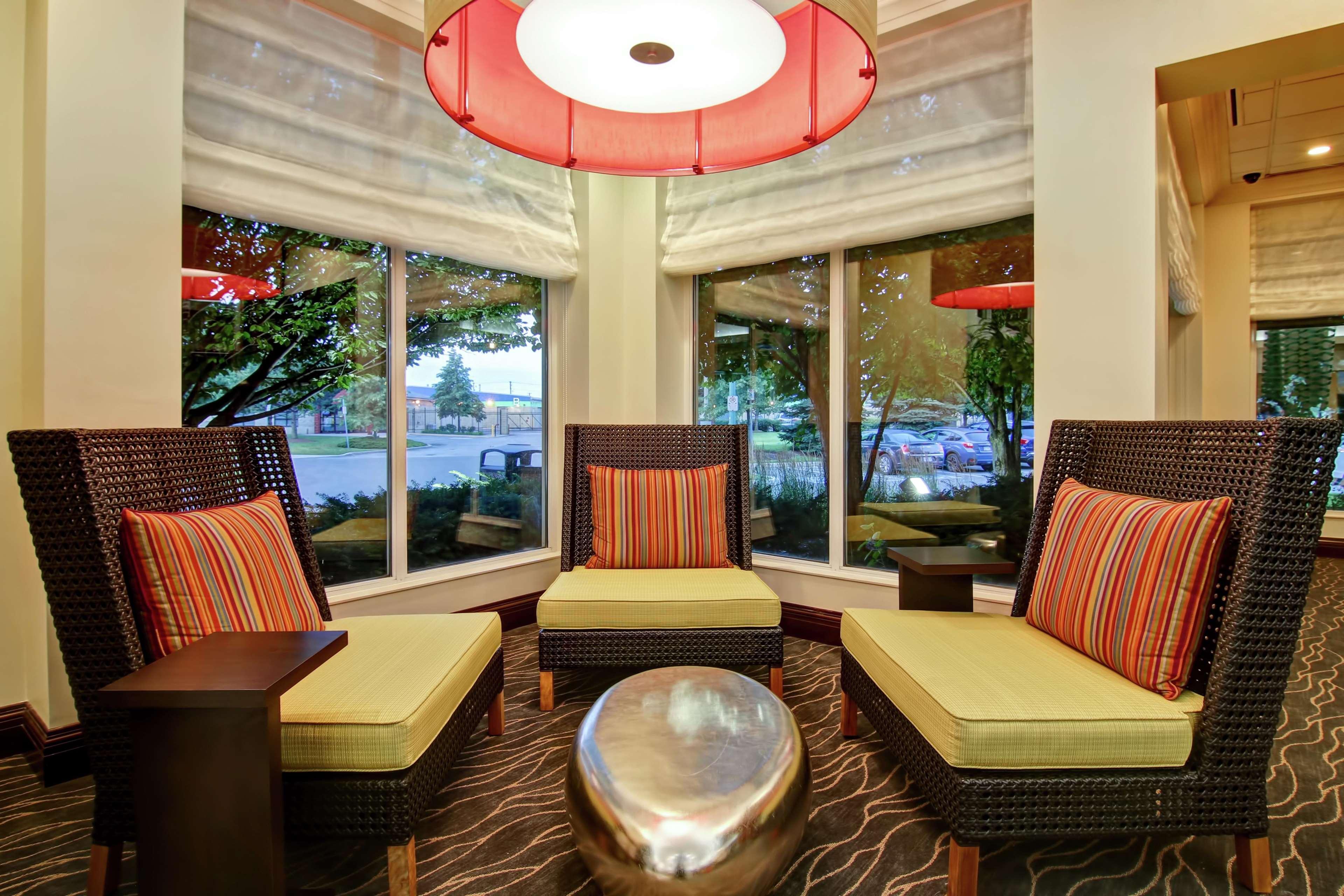 Hilton Garden Inn Toronto/Burlington Exterior photo