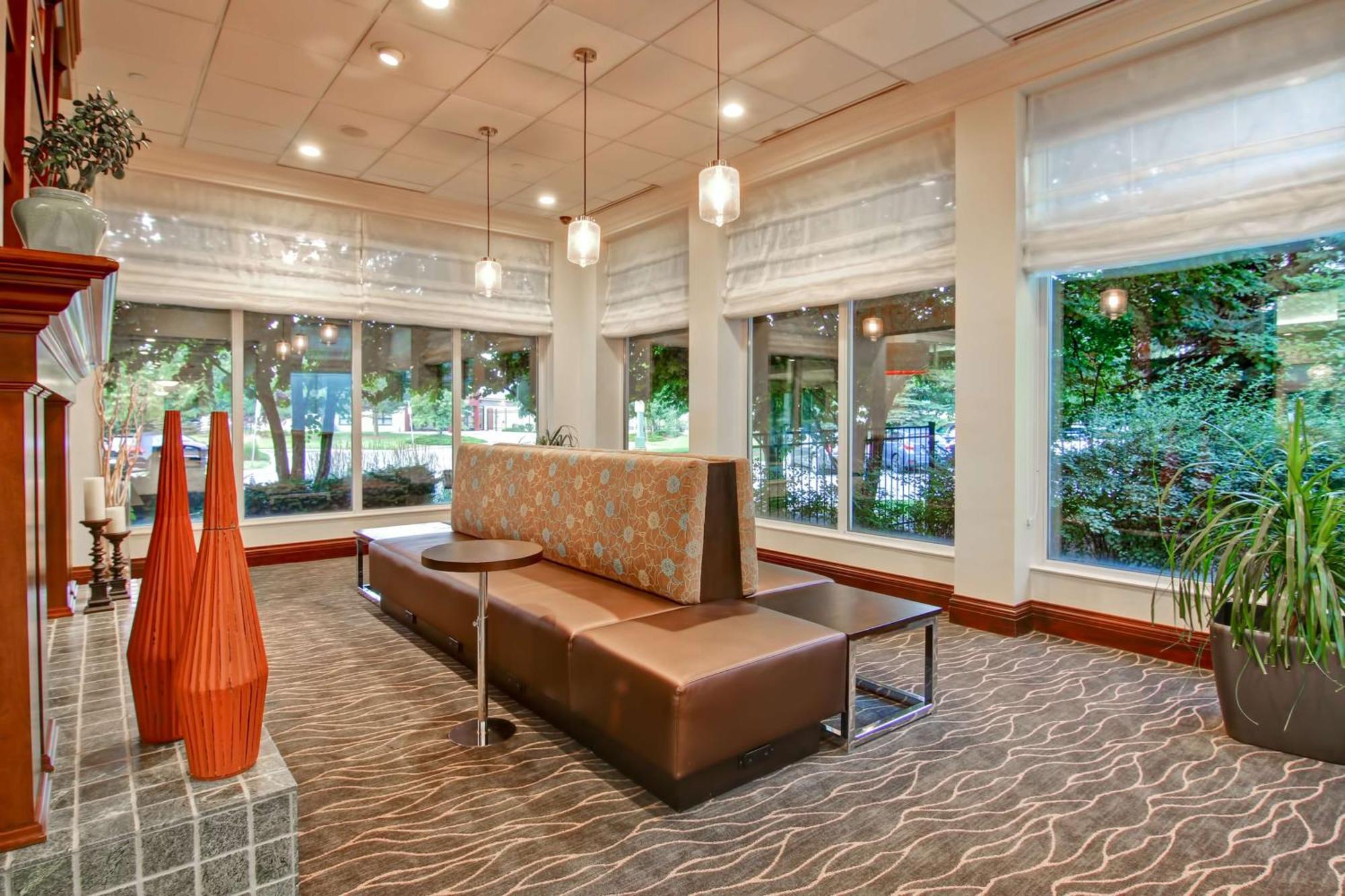 Hilton Garden Inn Toronto/Burlington Exterior photo